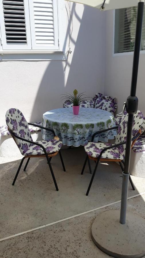 Mini Petra - Purple & Green With Kitchen And Garden Appartement *