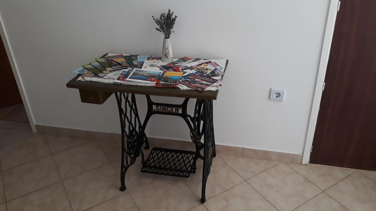 Appartement Mini Petra - Purple & Green With Kitchen And Garden